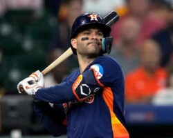 Astros star José Altuve blasts 3 home runs in 3 innings as they easily defeat the Rangers